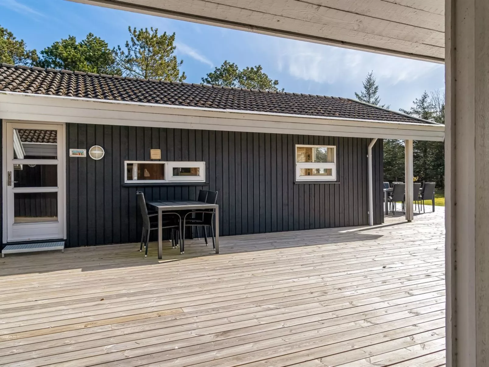 "Akka" - 2km from the sea