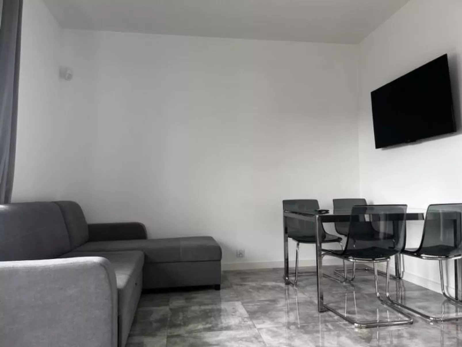 Zwei-Zimmer-Reihenhauswohnung