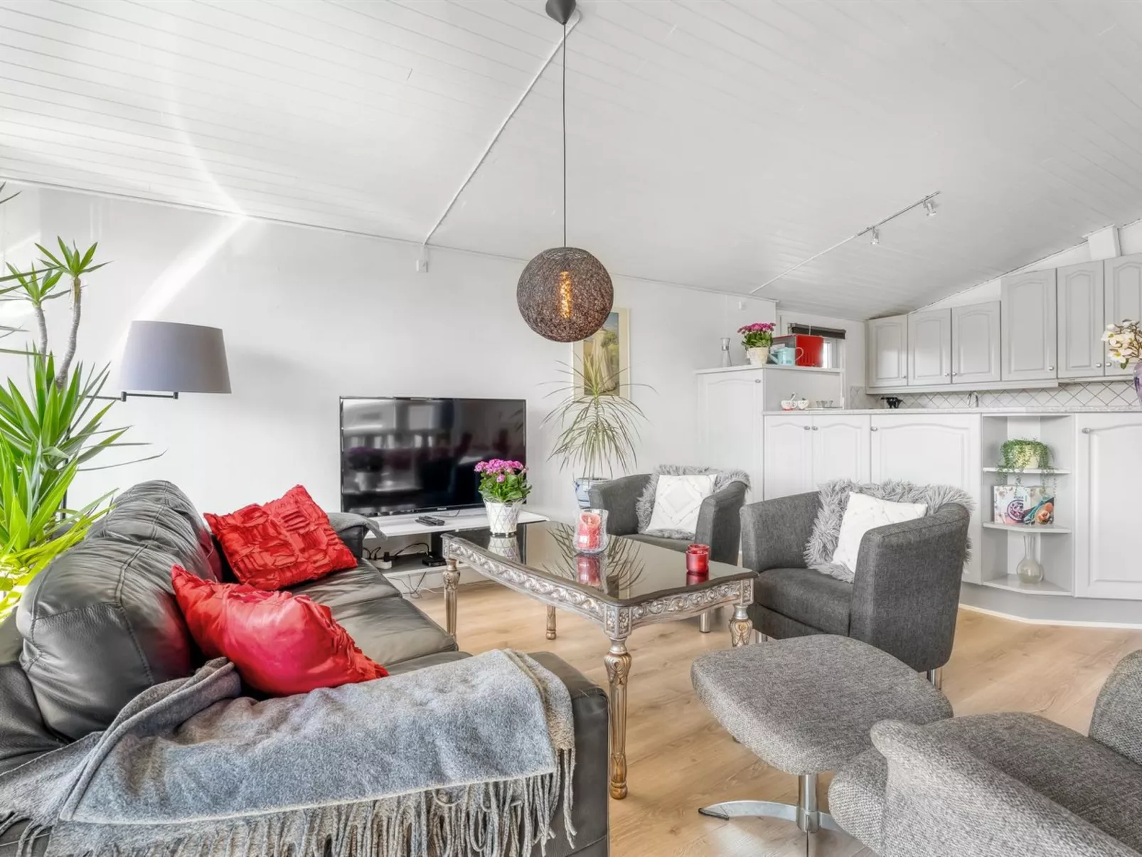 "Sofus" - 800m from the sea