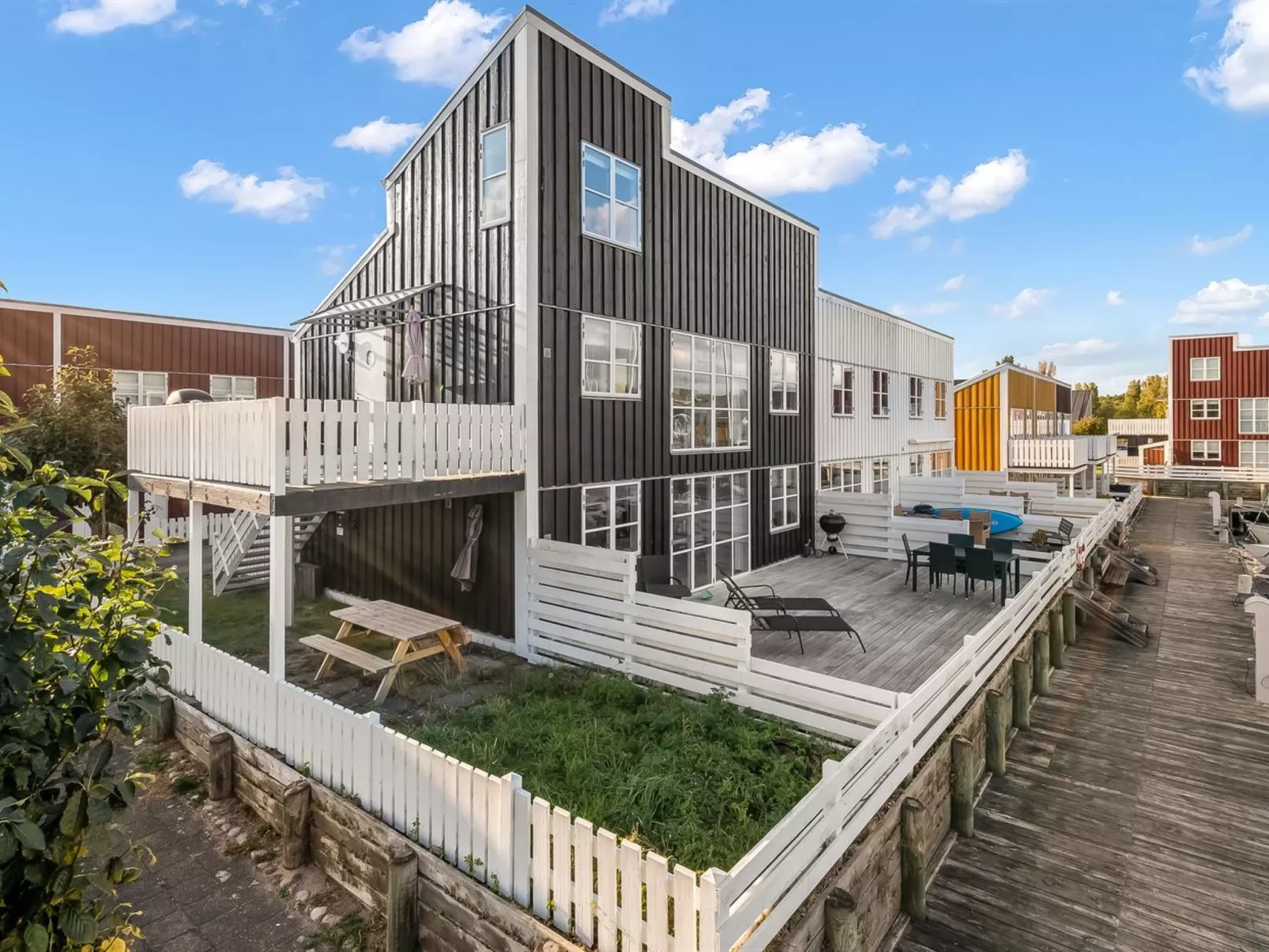 "Björk" - 10m from the sea - Buiten