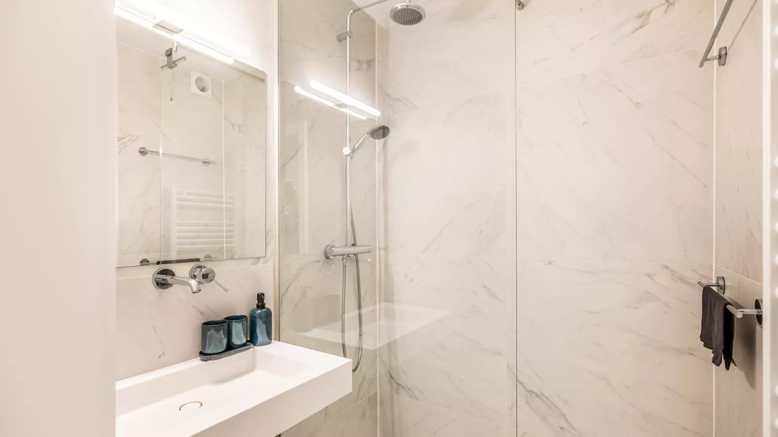 Apollo tweede - Badkamer