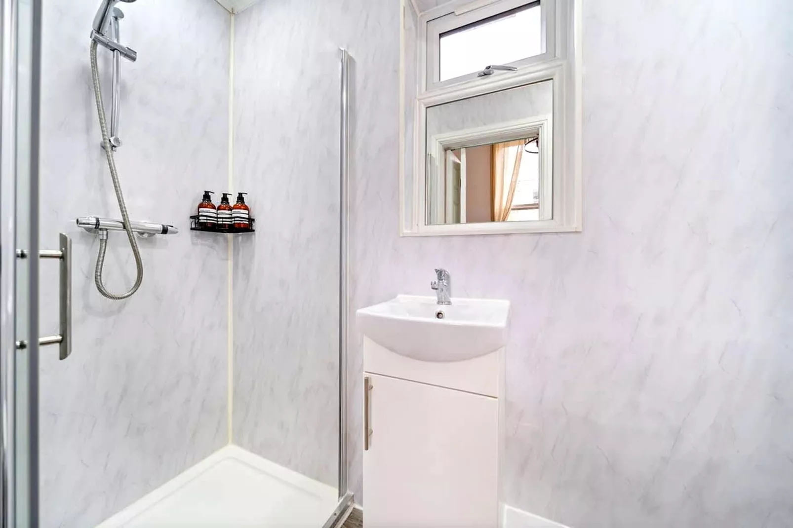 West Ken 8 - Badkamer