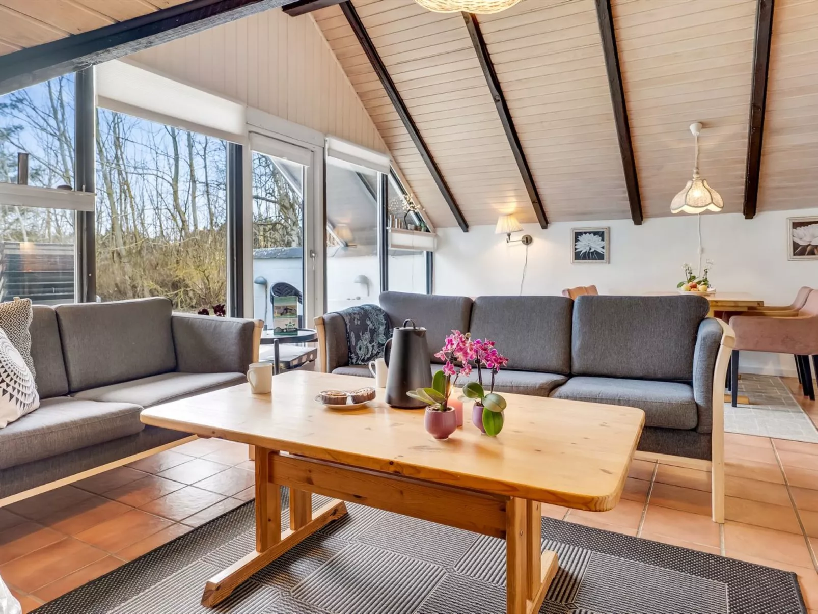 "Arnfin" - 160m from the sea - Binnen