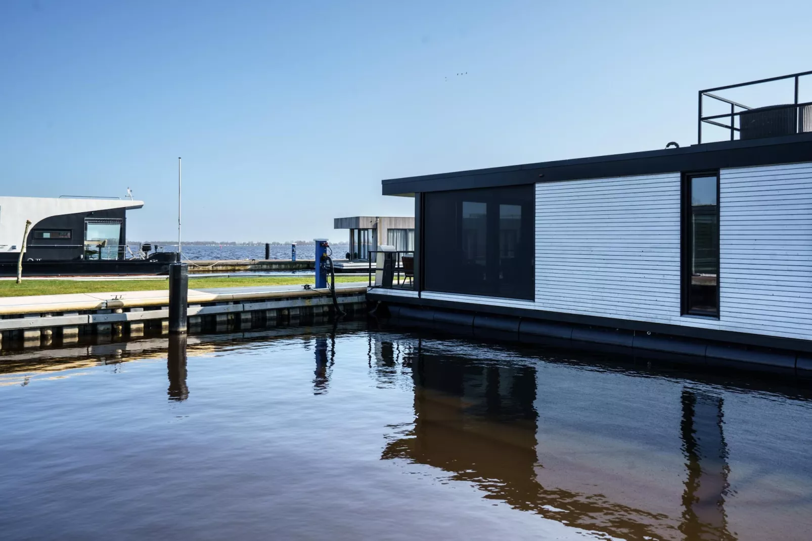 Houseboat Meerzicht - Buitenkant zomer