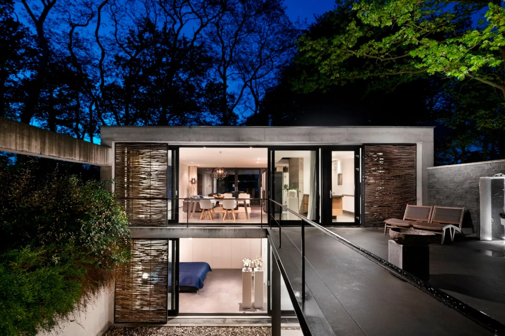 Betonnen Boshuis - Buitenkant zomer