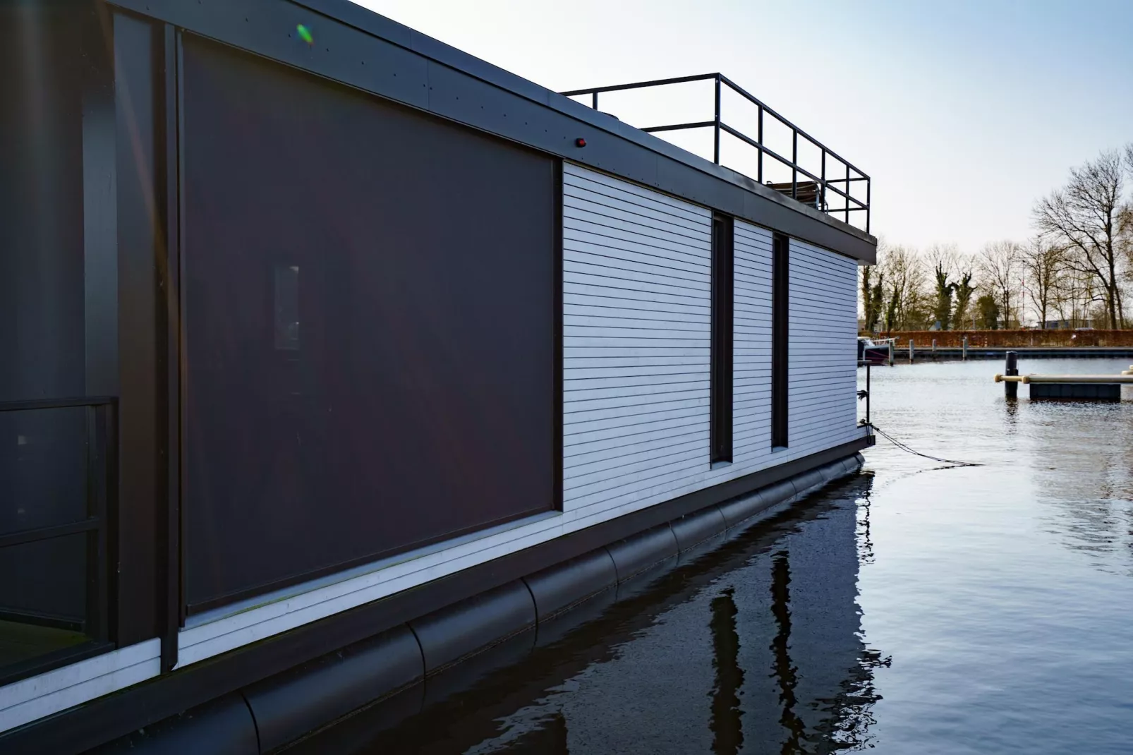 Houseboat Meerzicht - Buitenkant zomer