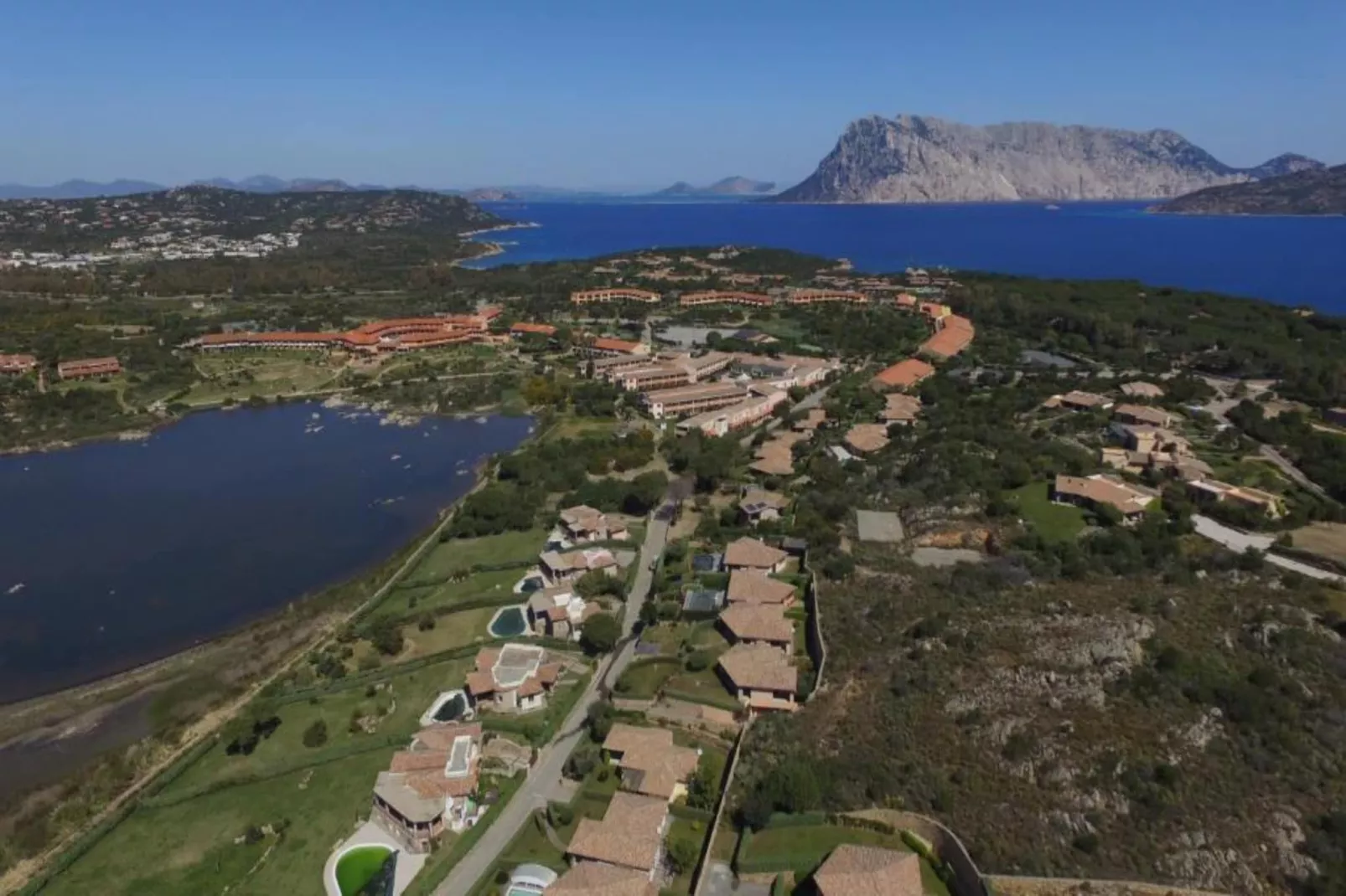 Residence Porto Coda Cavallo - APARTMENT 1 BEDROOM - Buitenkant zomer