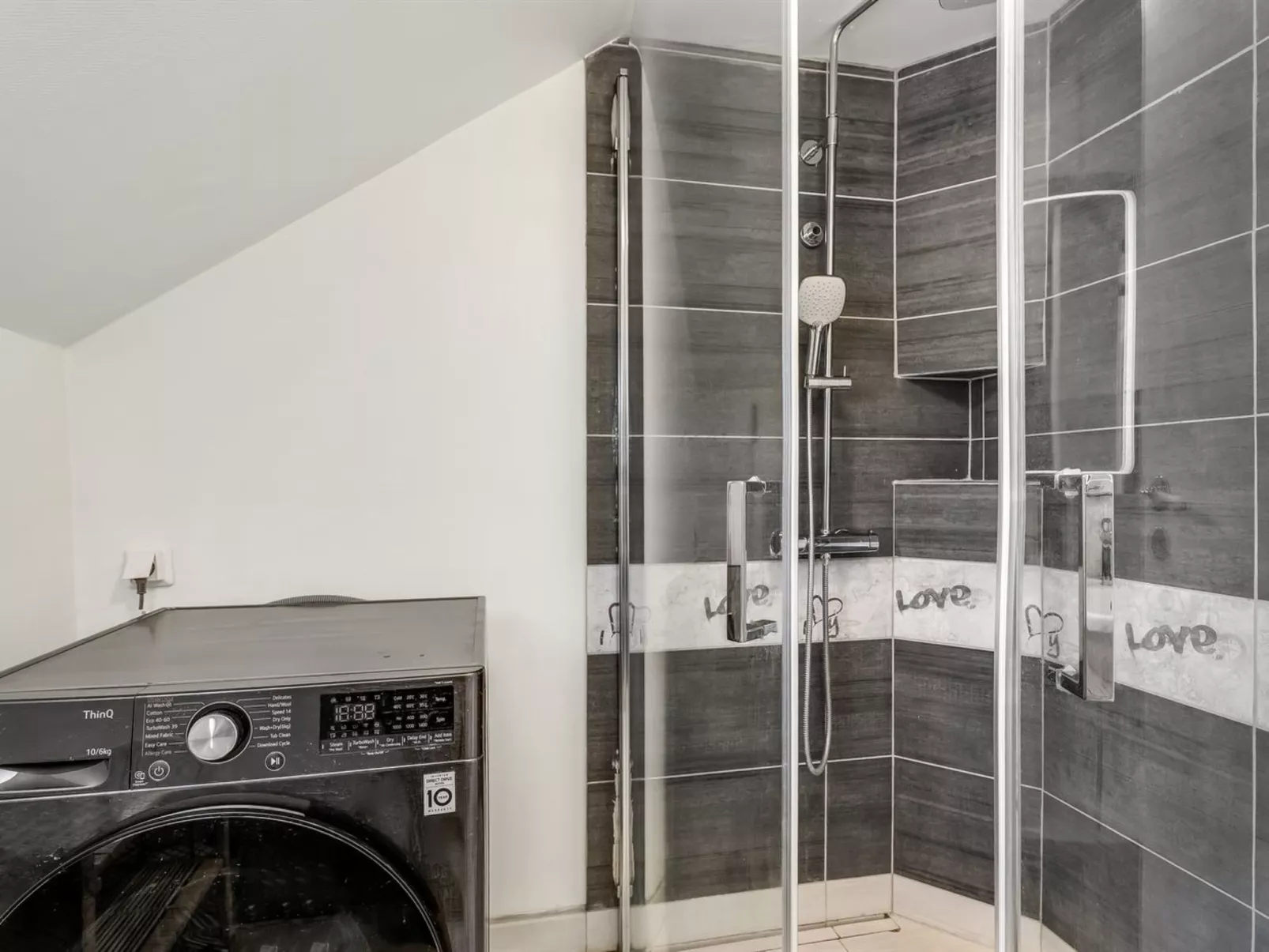 "Arnfin" - 160m from the sea - Binnen