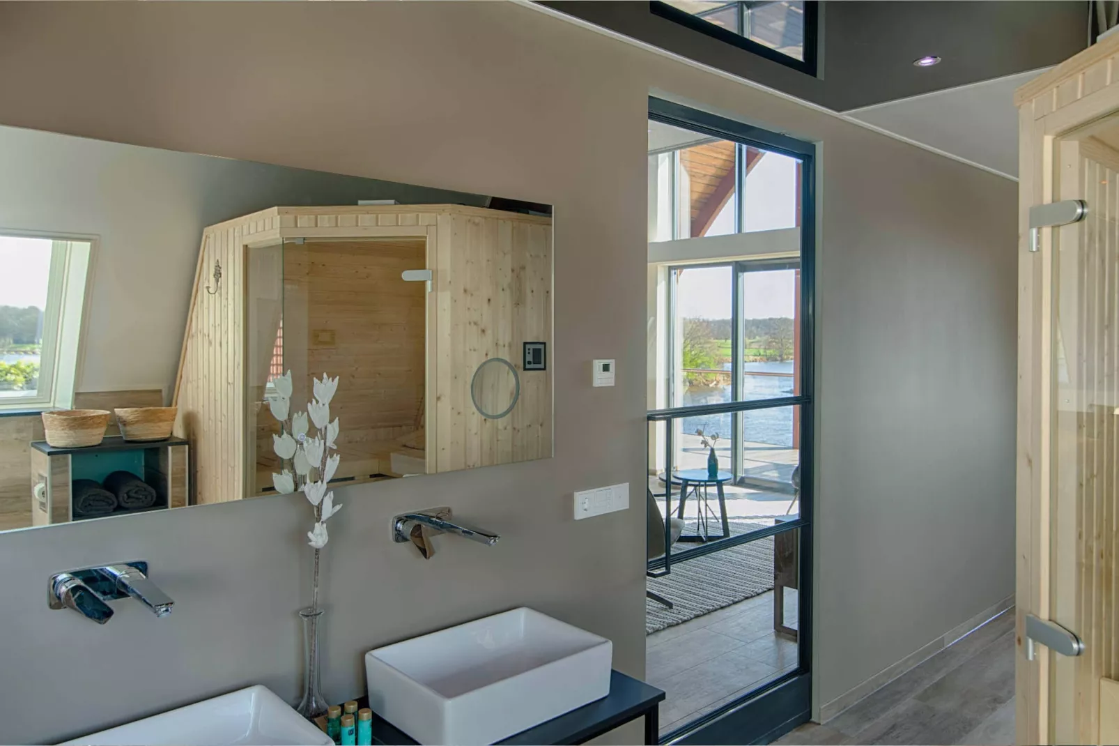 Wellness at the Vecht - First floor - Badkamer