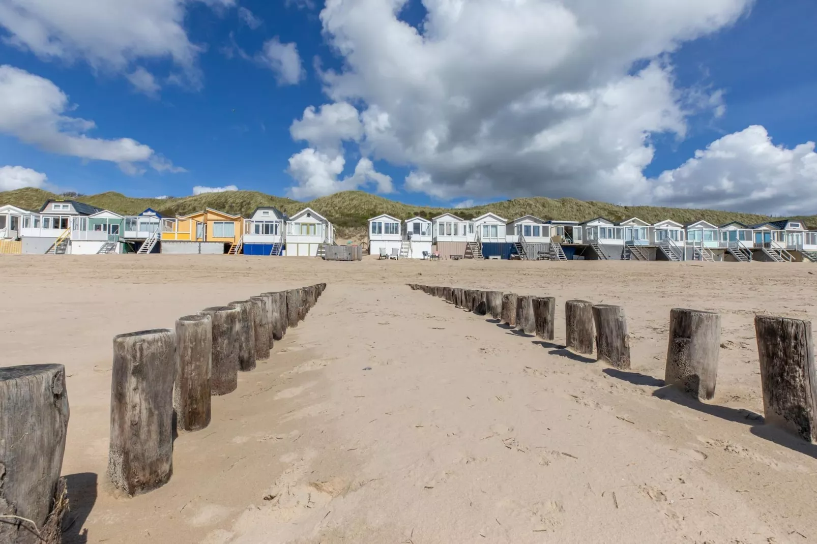 Beach sleep house near Dishoek directly by the sea with panoramic view and terrace, number 342 - Gebieden zomer 5km