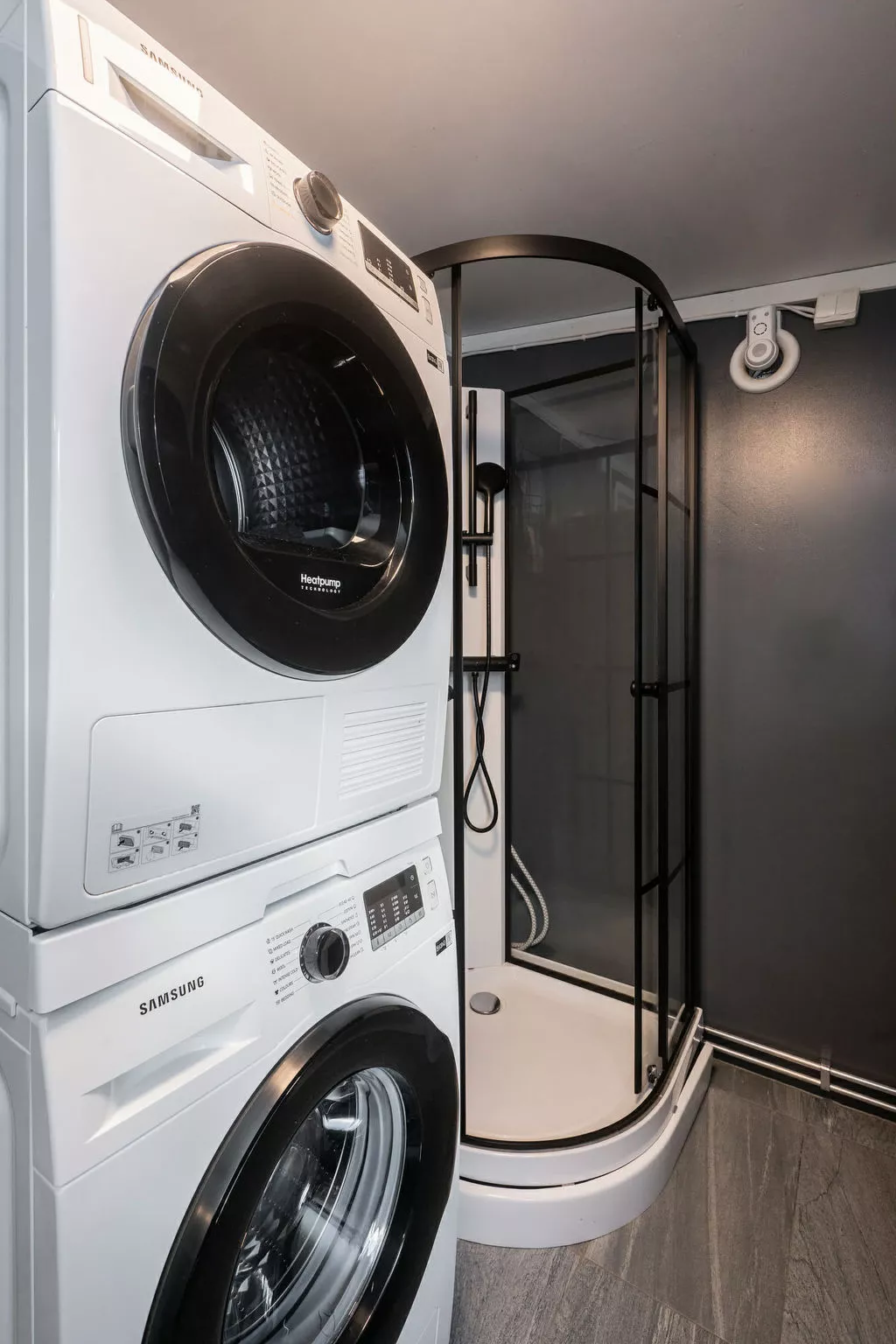 Paradislyckan - Binnen