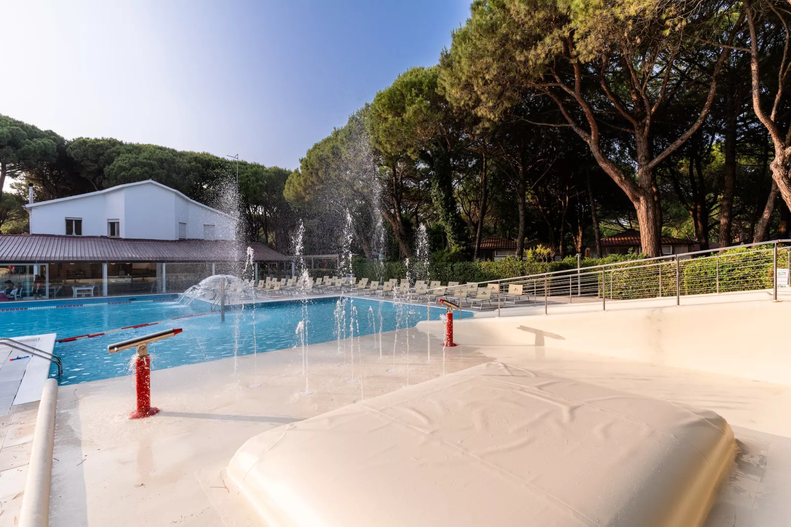 Jesolo Family Resort - LODGE COMFORT - Zwembad