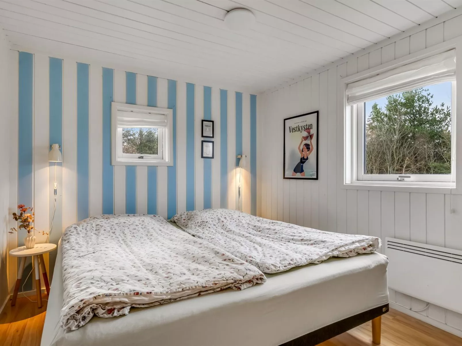 "Bylgja" - 1.7km from the sea - Binnen