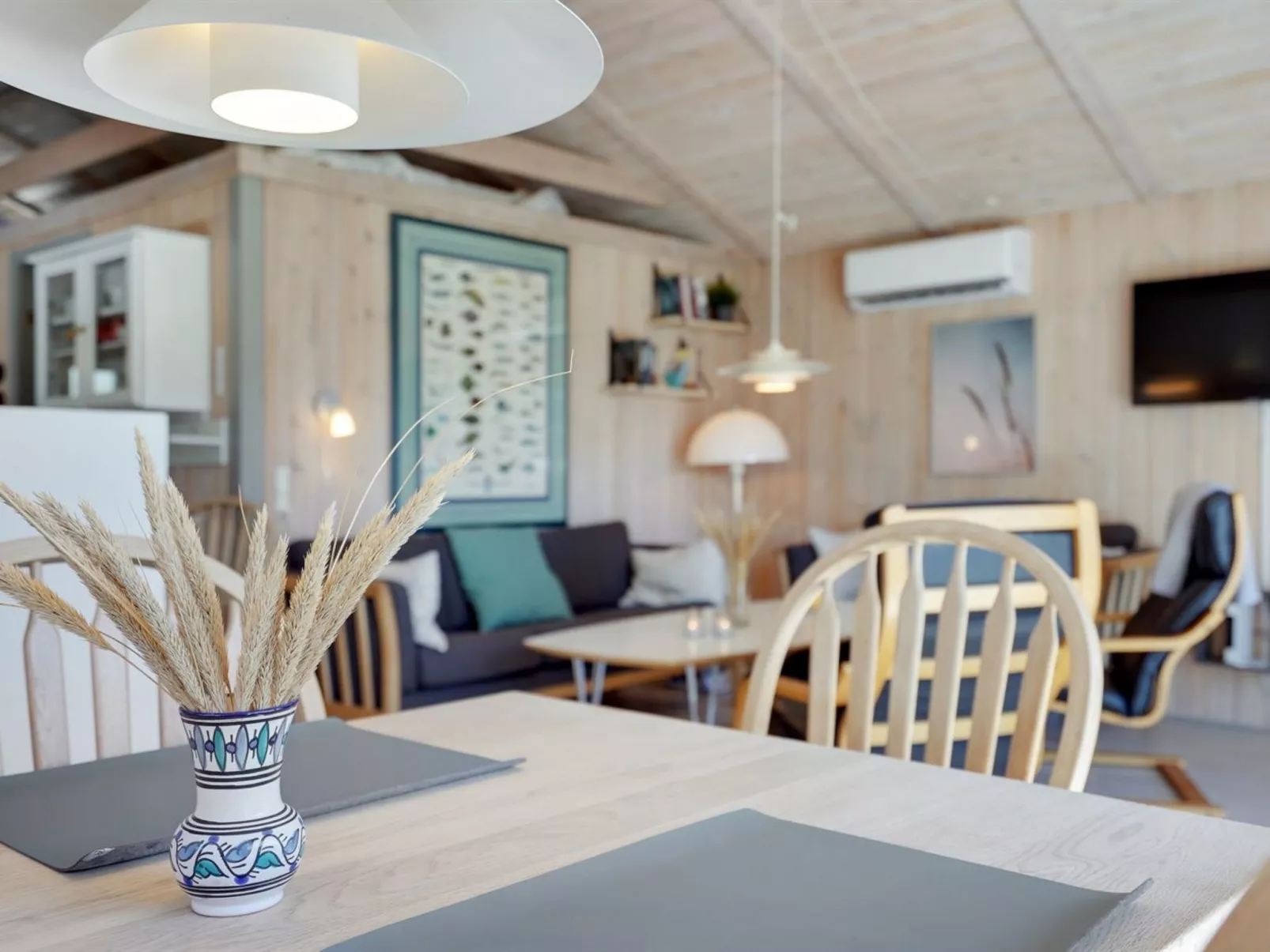 "Akka" - 2km from the sea - Binnen