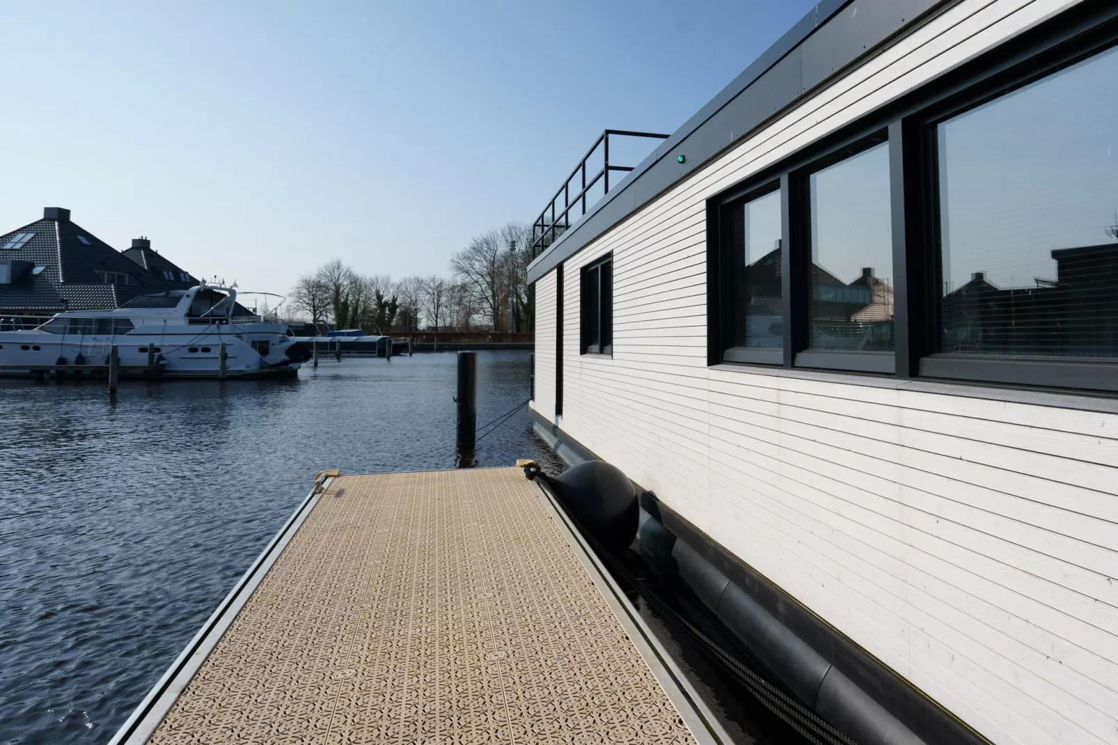 Houseboat Meerzicht - Terrasbalkon