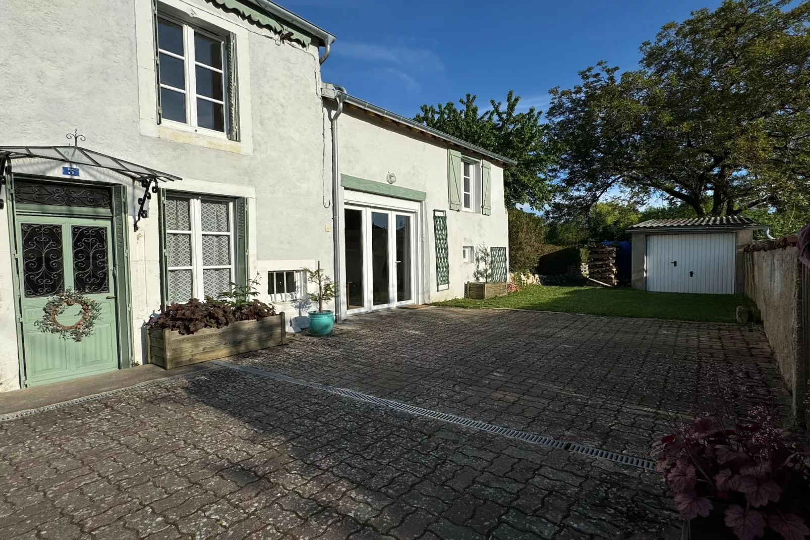 Maison de charme - Tuinen zomer