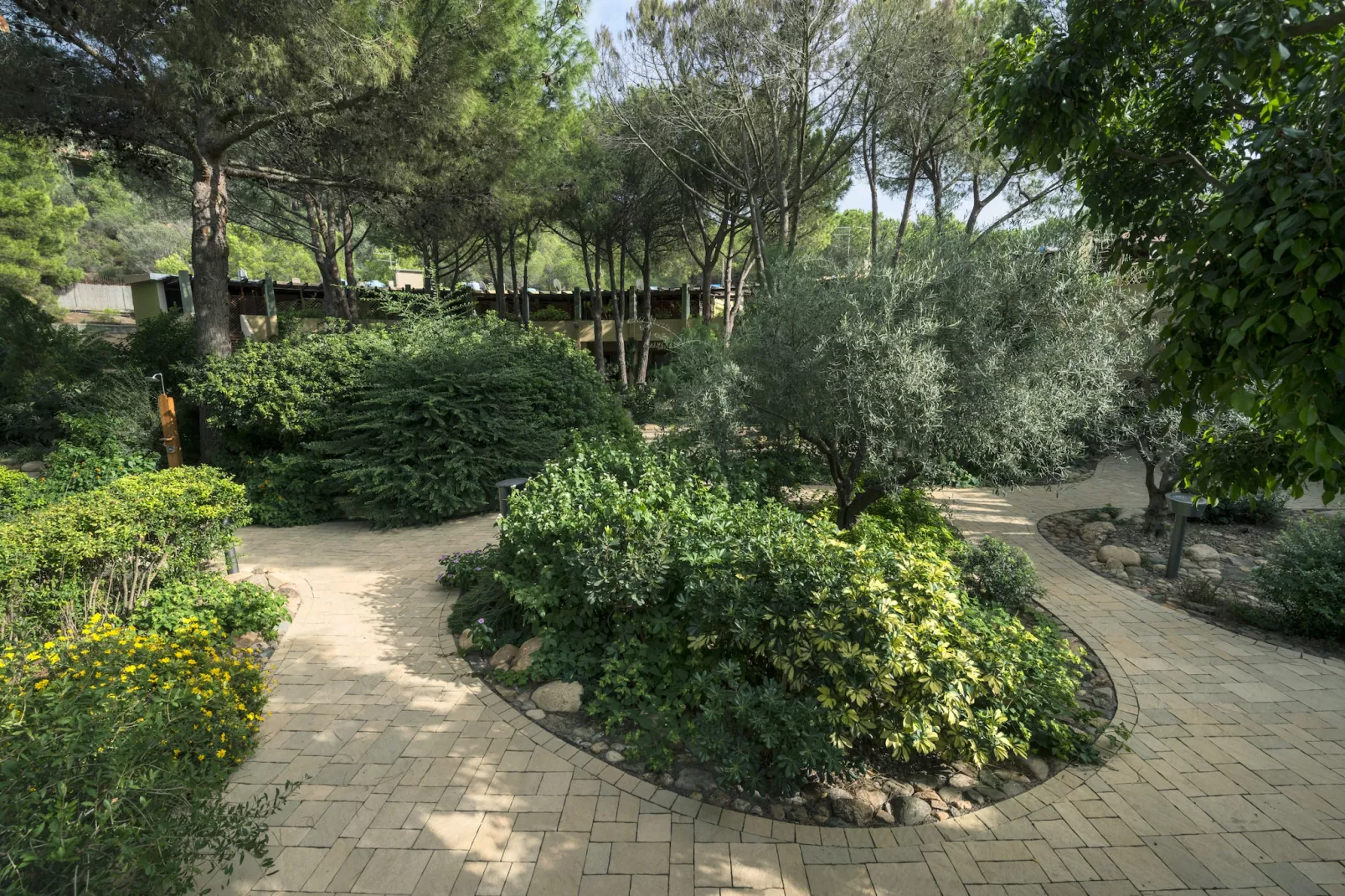 Res Abbaechelu Santa Margherita Trilo - Tuinen zomer