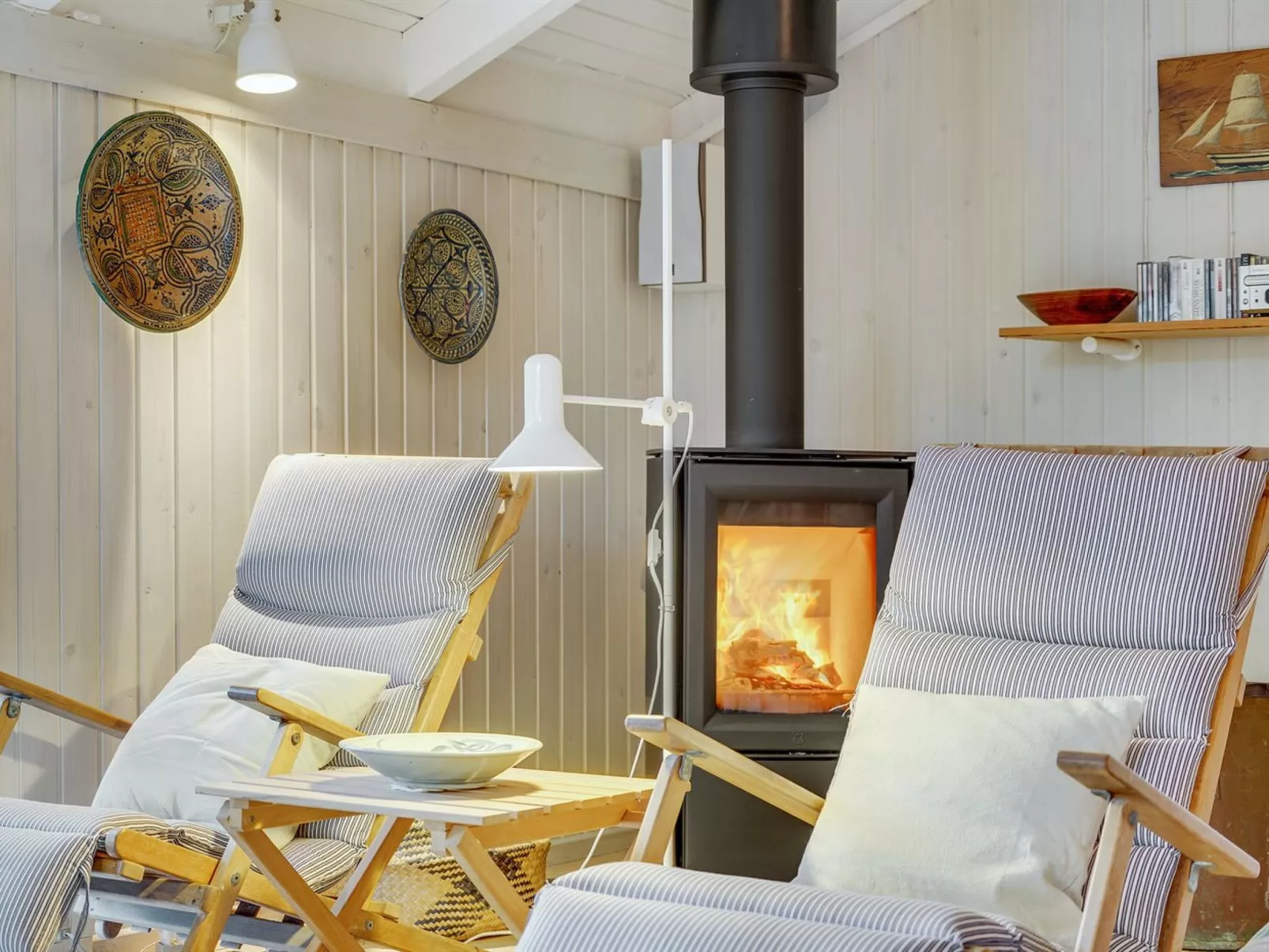 "Helmtrud" - 500m from the sea - Binnen