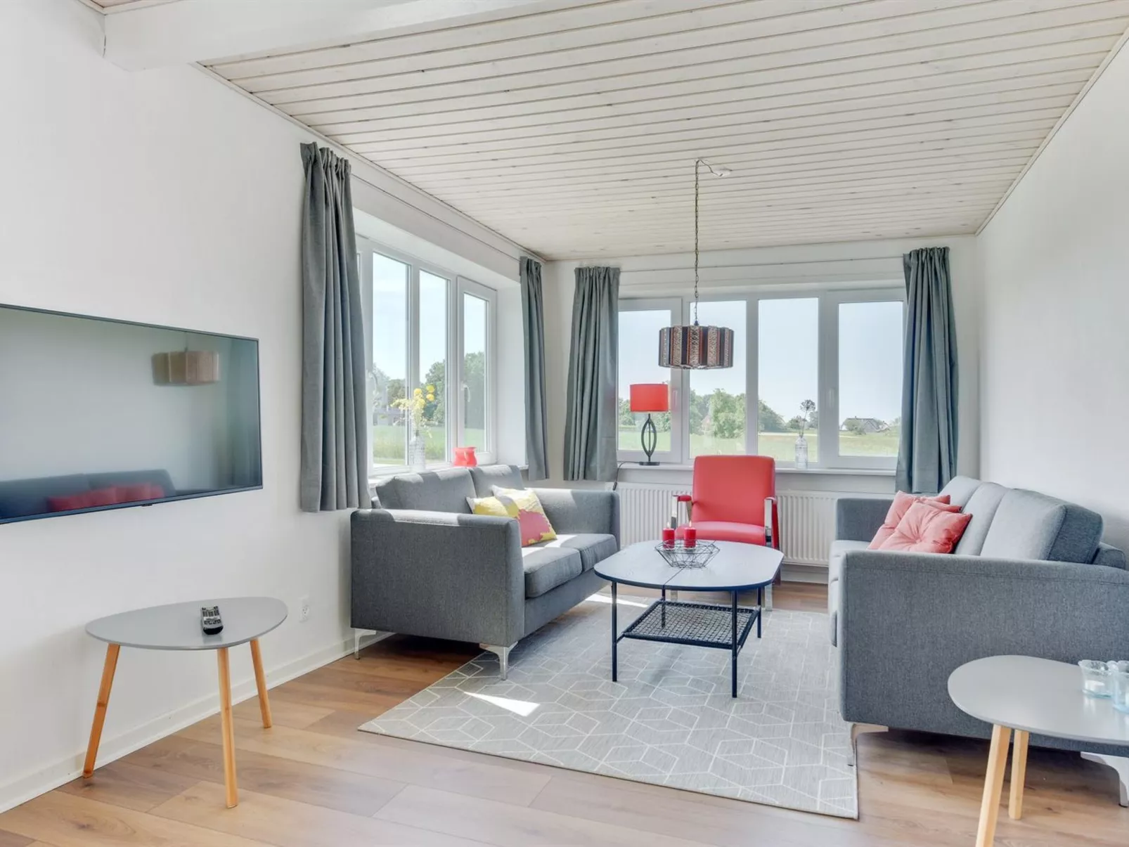 "Iina" - 13km from the sea - Binnen