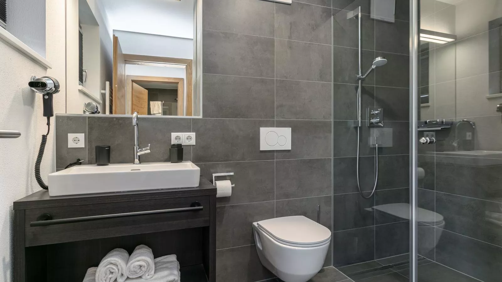 Tauernlodge Eben D1 - Badkamer