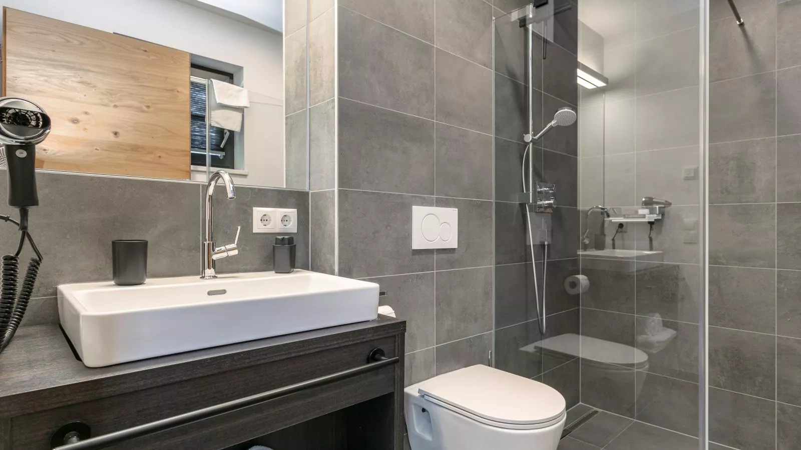 Tauernlodge Eben D1 - Badkamer