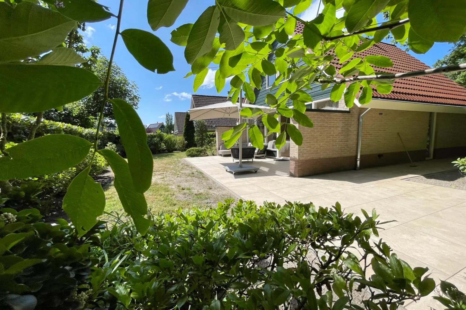 Zon in de duinen - 33 - Tuinen zomer