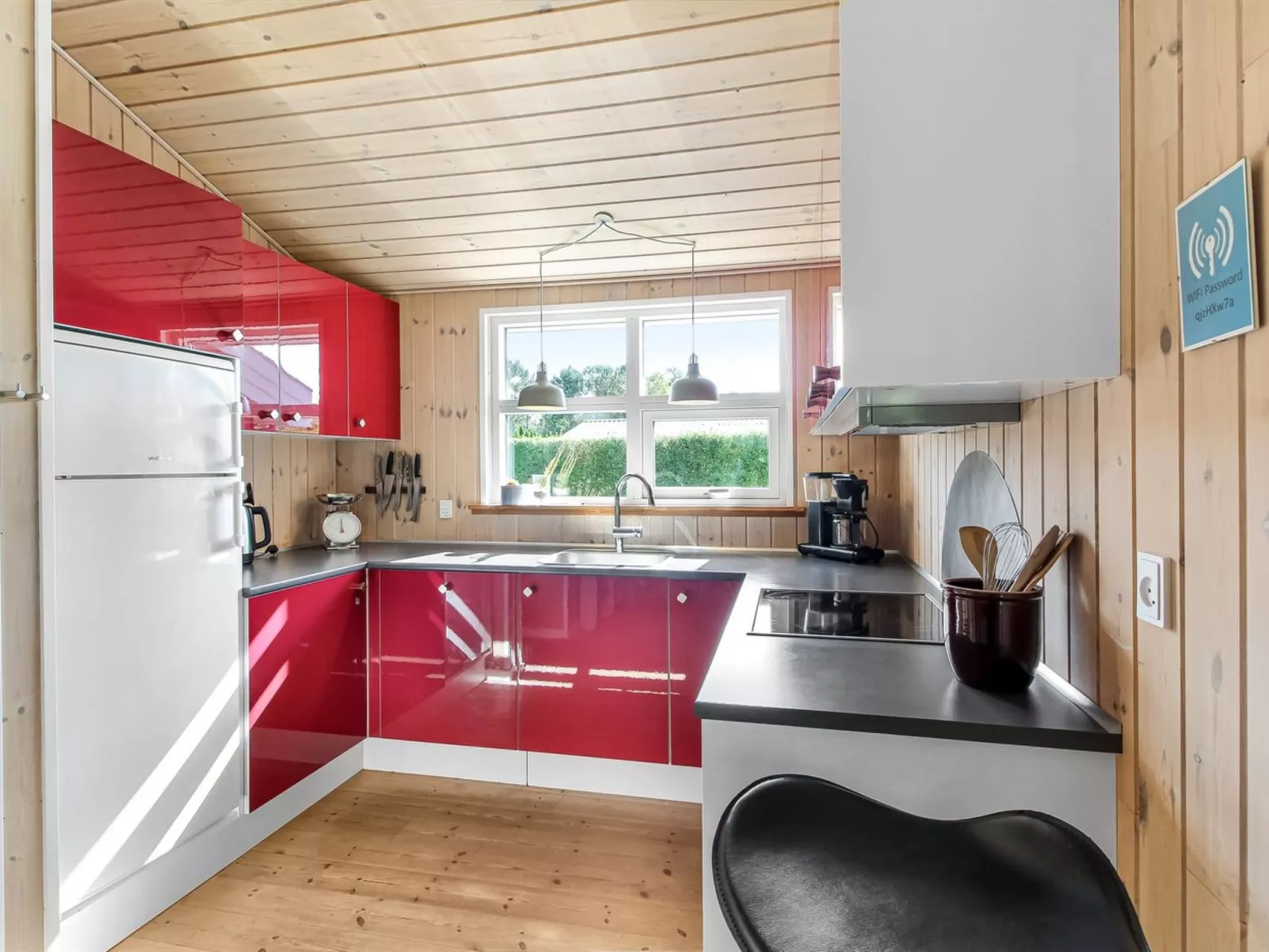 "Swale" - 500m from the sea - Binnen