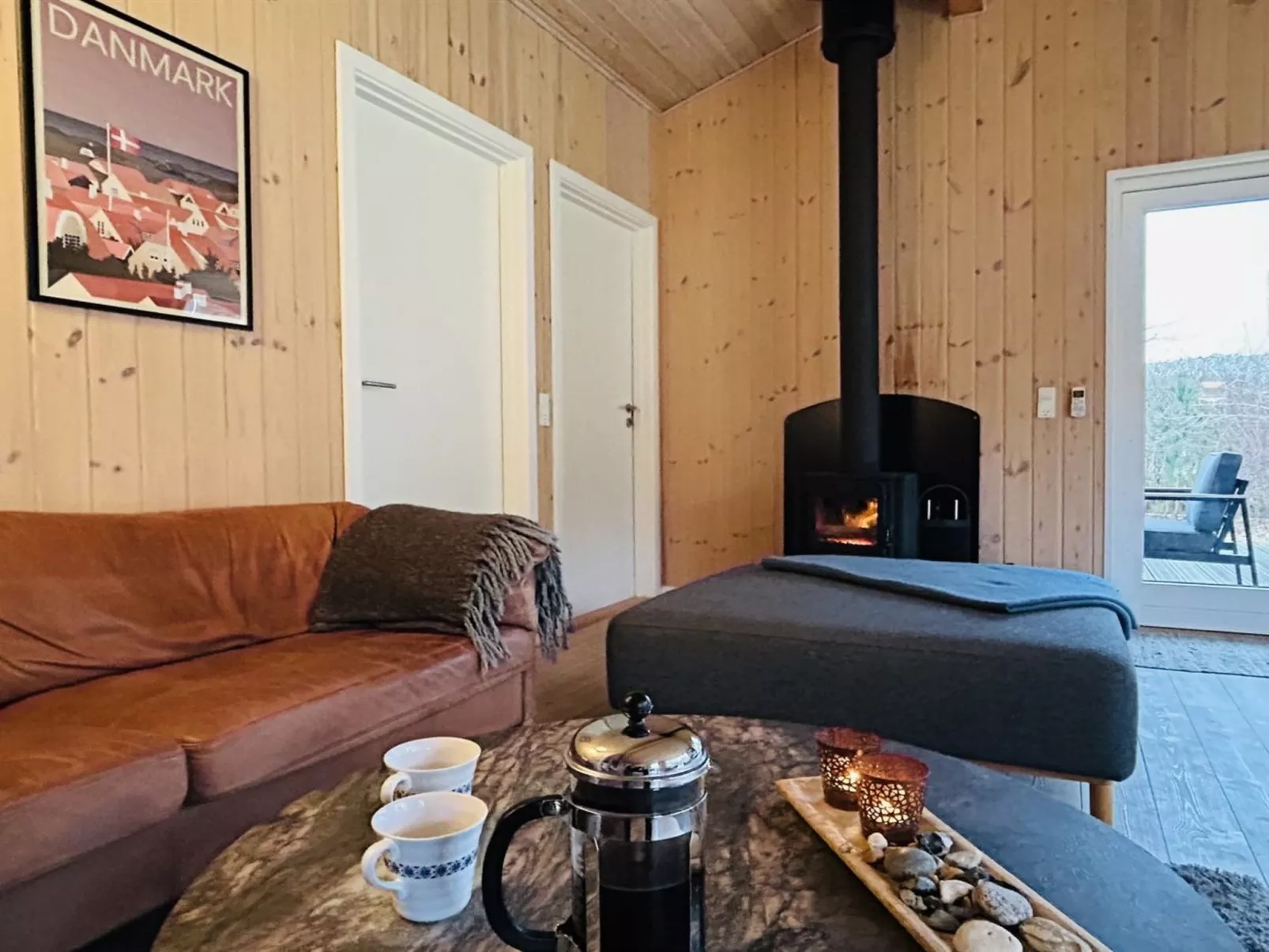 "Swale" - 500m from the sea - Binnen