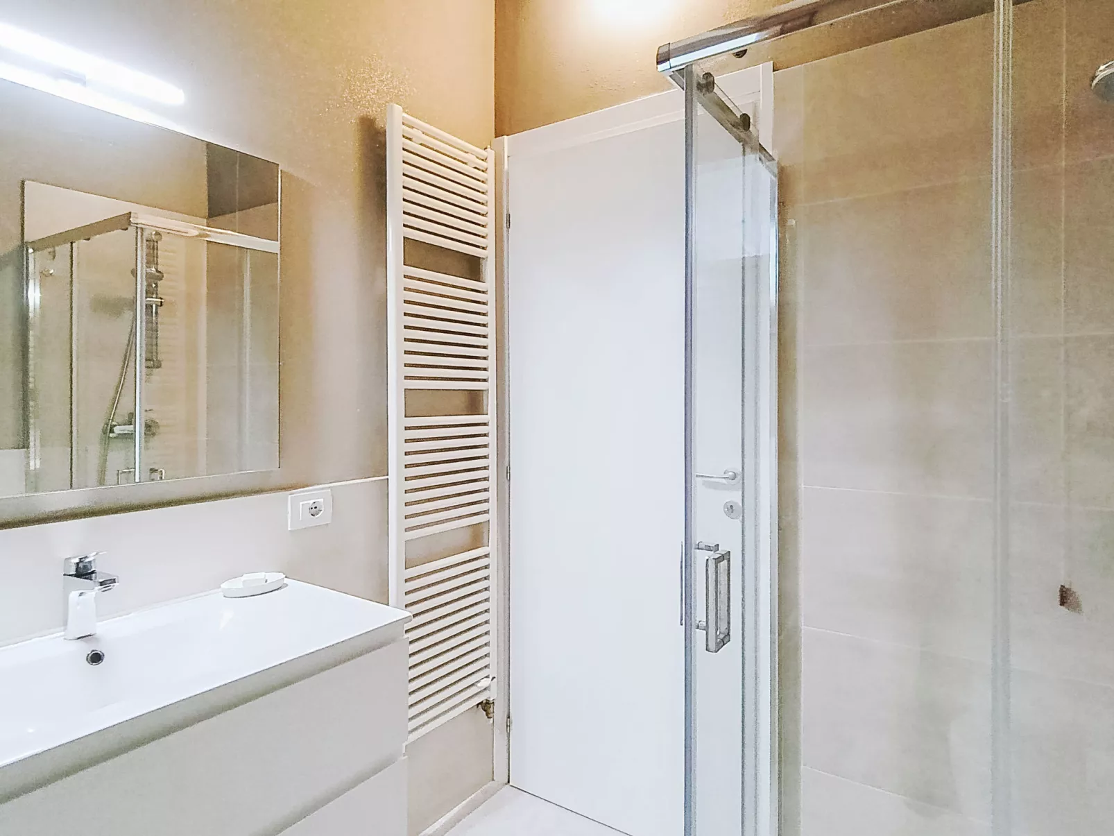 Parma House - Binnen