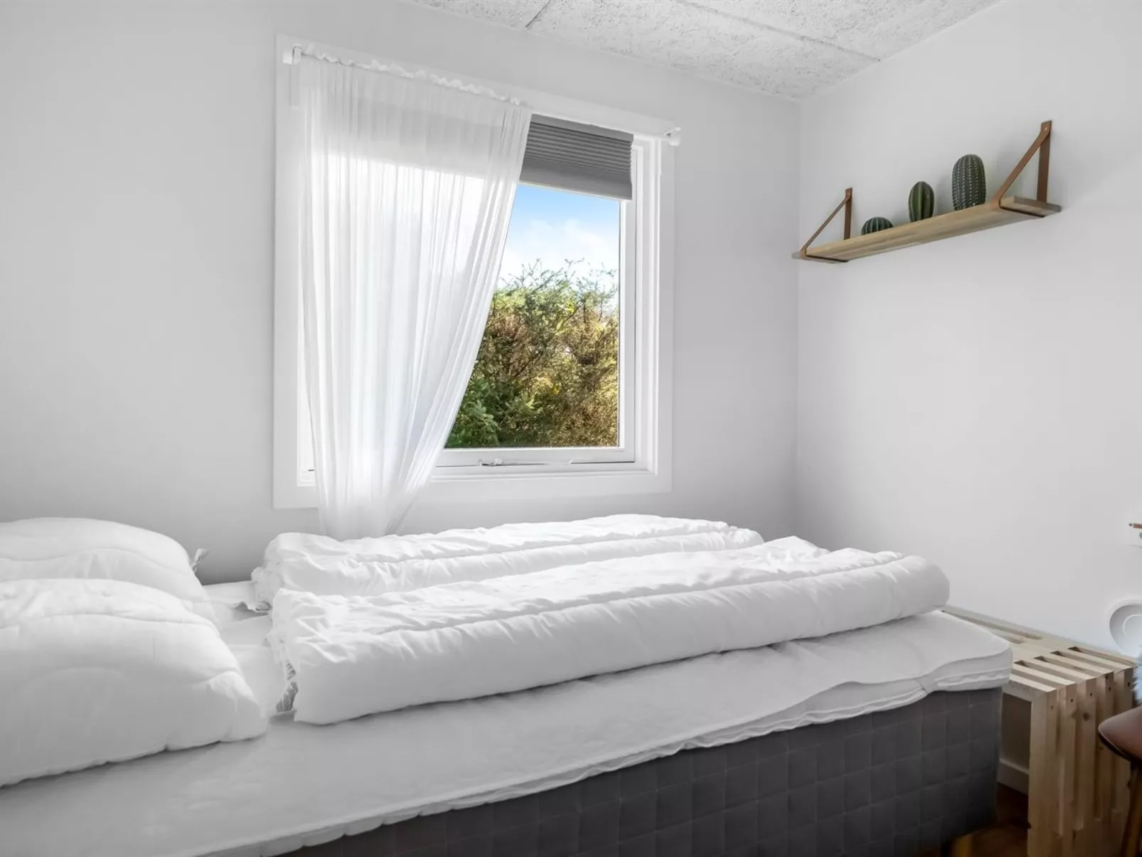 "Kanerva" - 100m to the fjord - Binnen