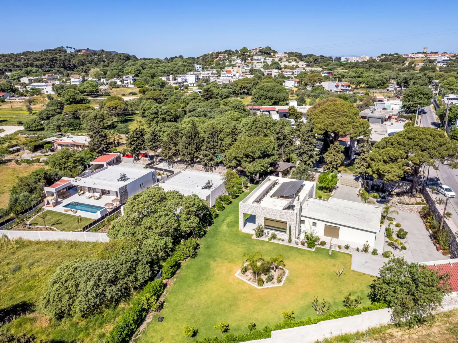 Ruby Paradise - Buiten