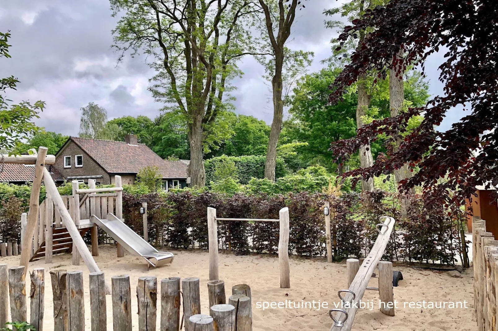 Stalen Boshuis - Faciliteiten