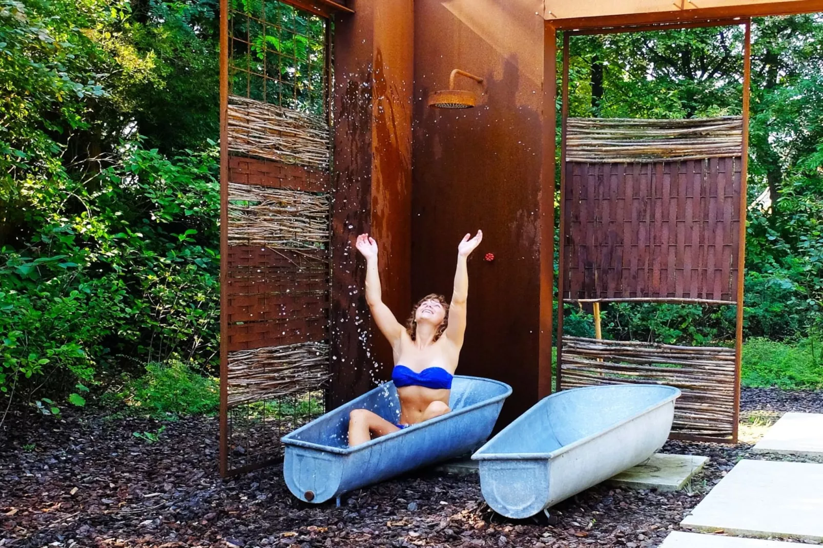 Stalen Boshuis - Faciliteiten