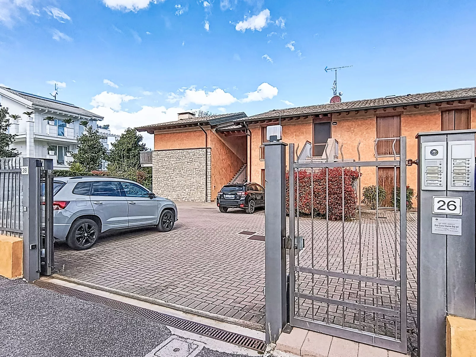 Parma House - Buiten