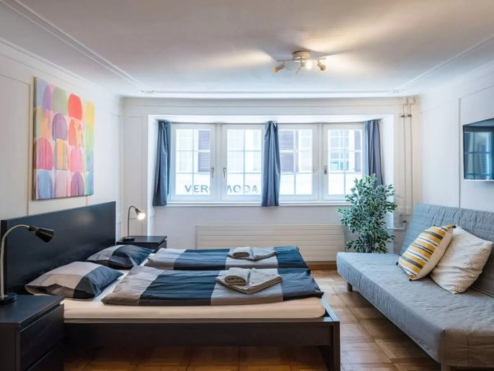 ZH Doerfli 1 - HITrental Apartment