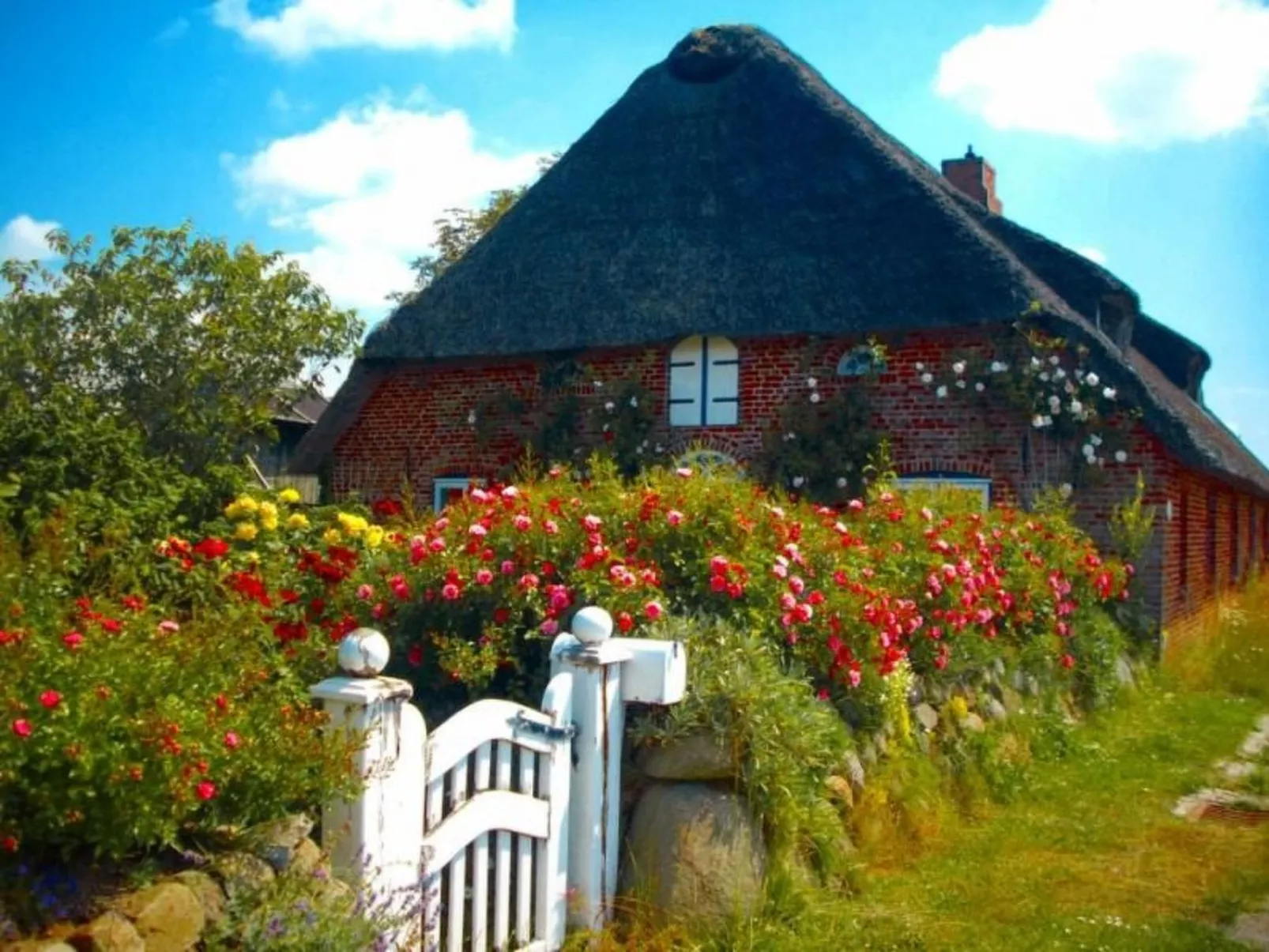 Wohnung in einem reetgedeckten Friesenhaus aus dem Jahr 1860