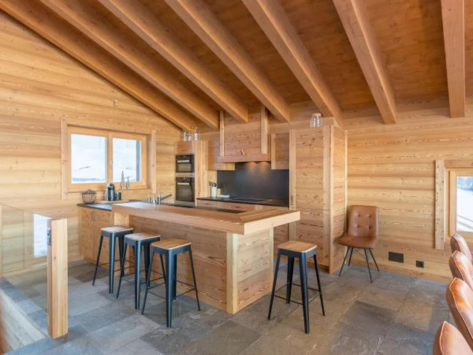 Chalet Oak Tree amazing, sauna, ski-in/out