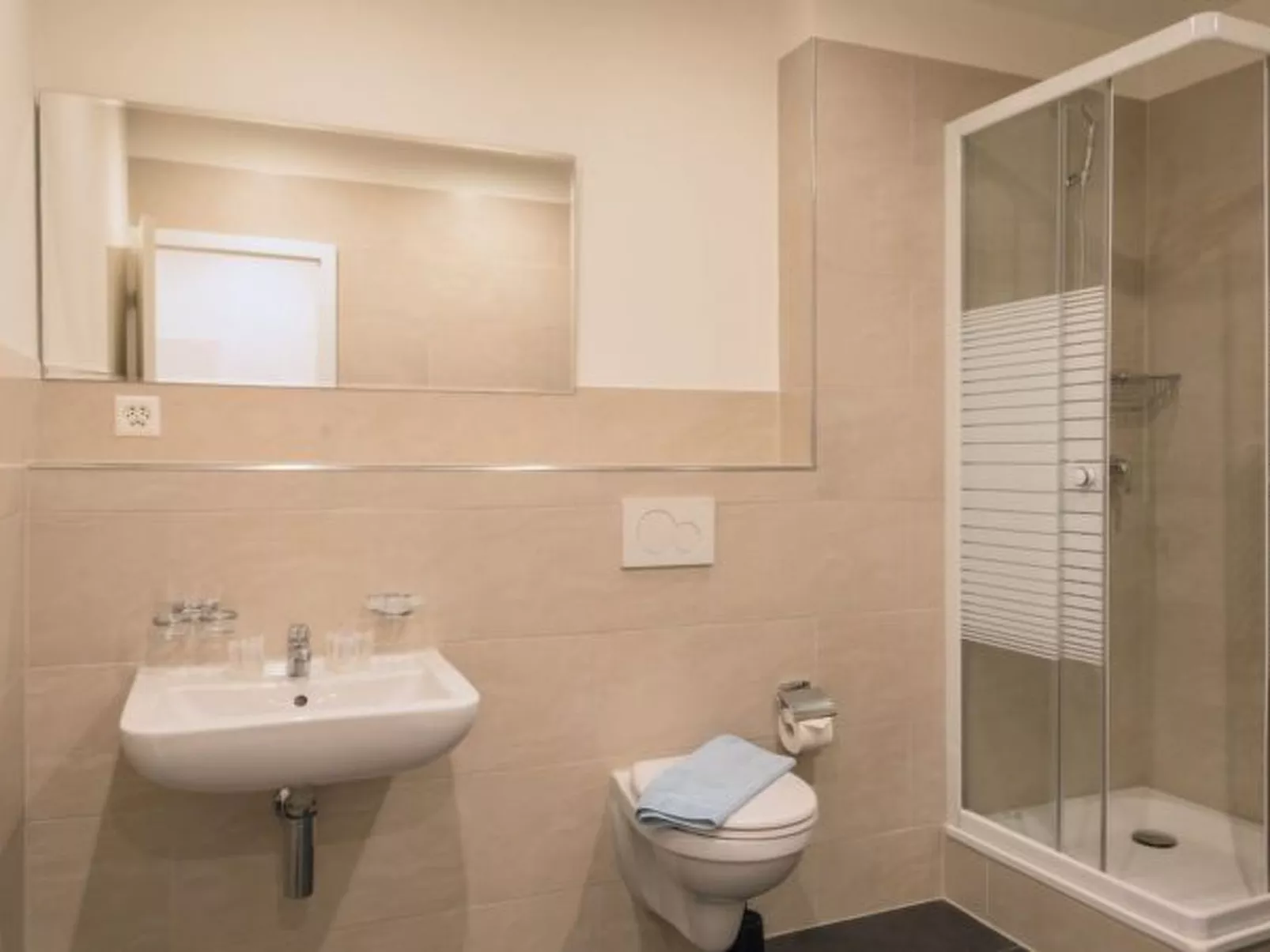 LU Uranus l - Chapel Bridge HITrental Apartment - Binnen