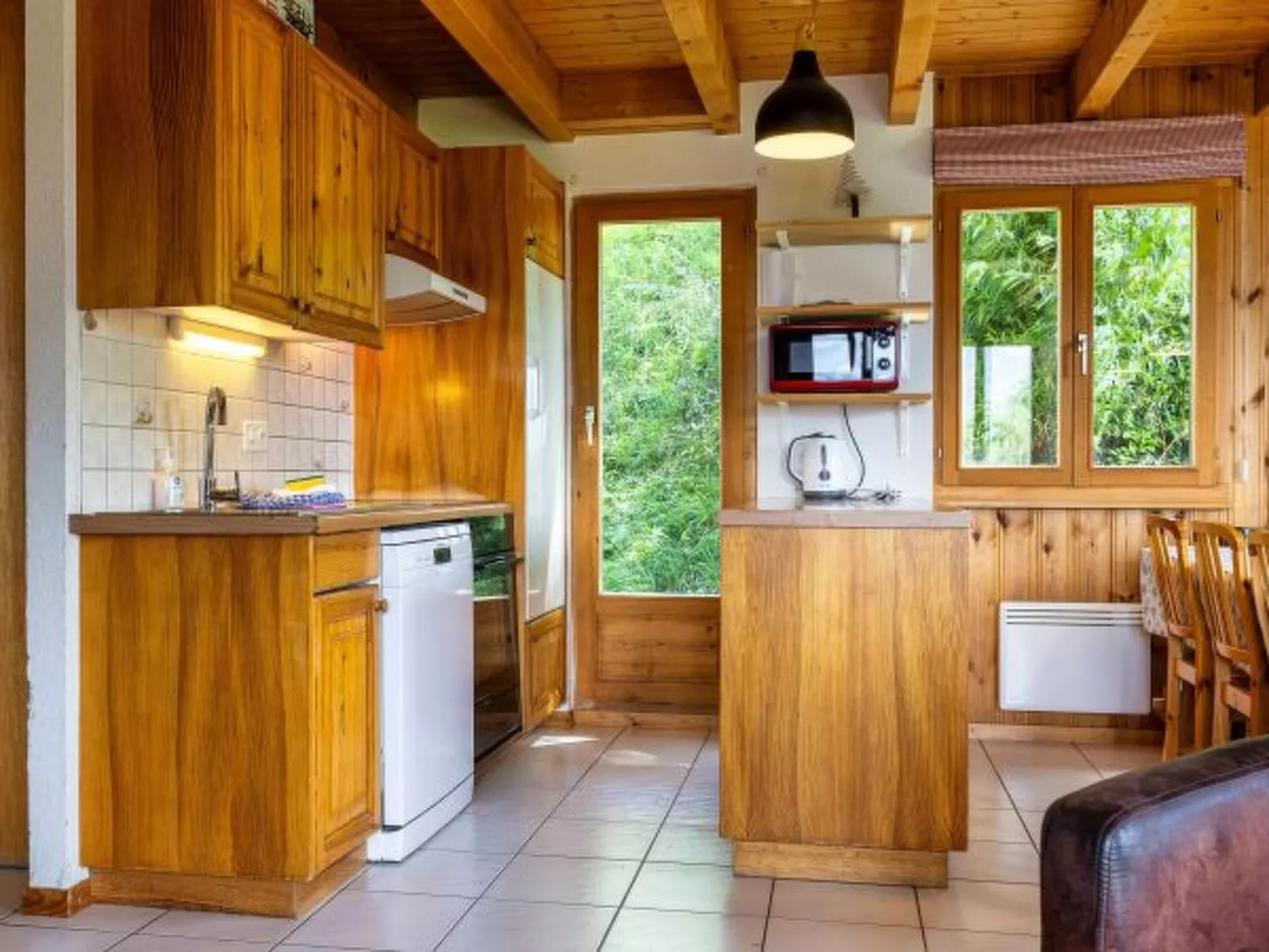 Chalet Les 2 Sabots - ski/in-out - Binnen