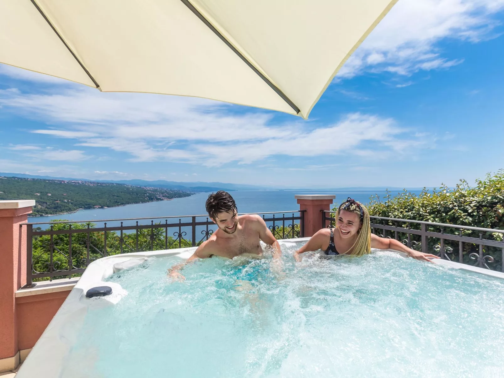 Großzügiges, modernes Apartment mit Terrasse und Meerblick - Image-tags.info