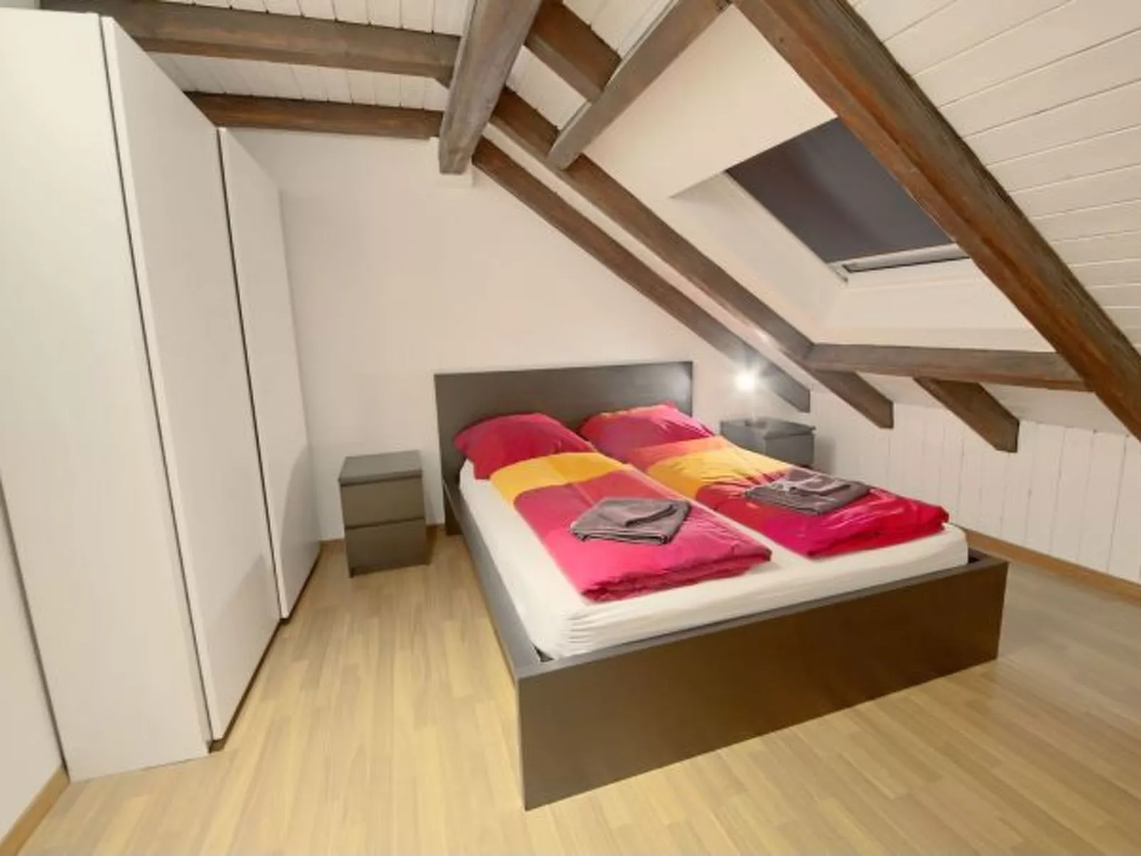 ZH Strawberry - Oerlikon HITrental Apartment - Binnen