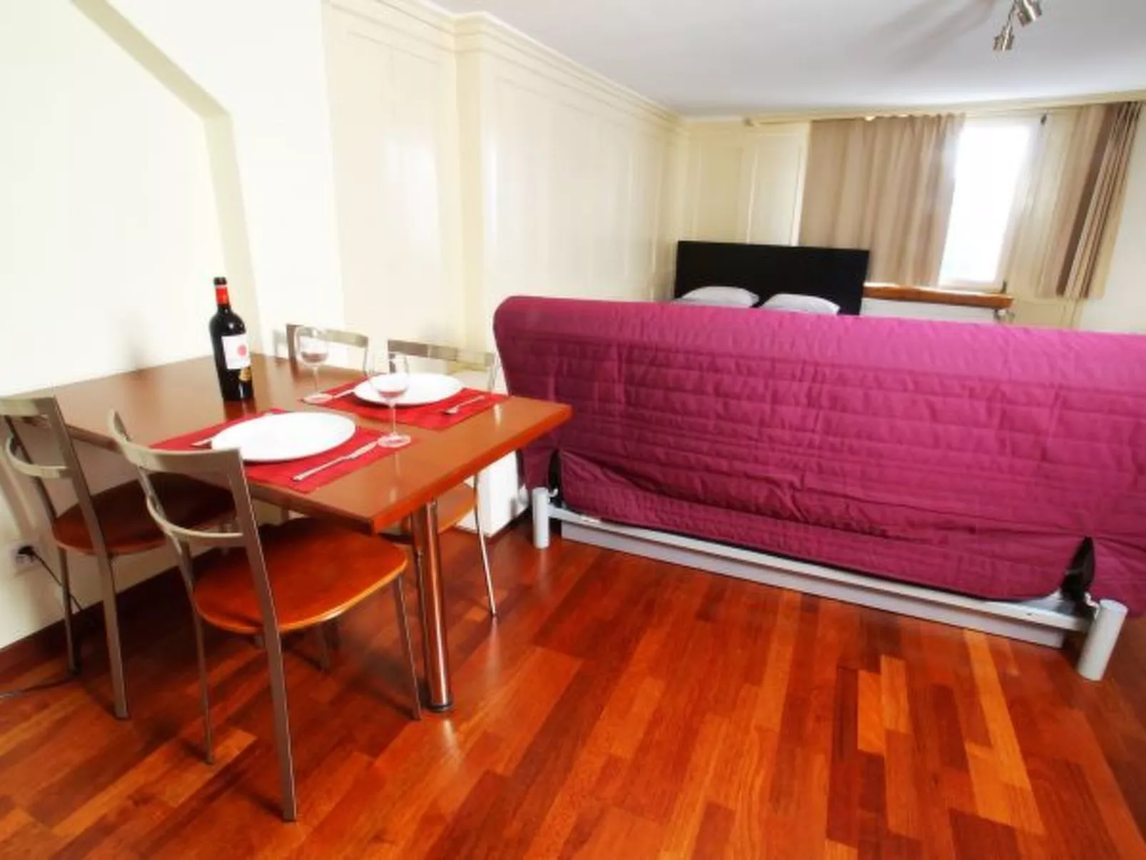 ZH Limmat 5 - HITrental Apartment - Binnen