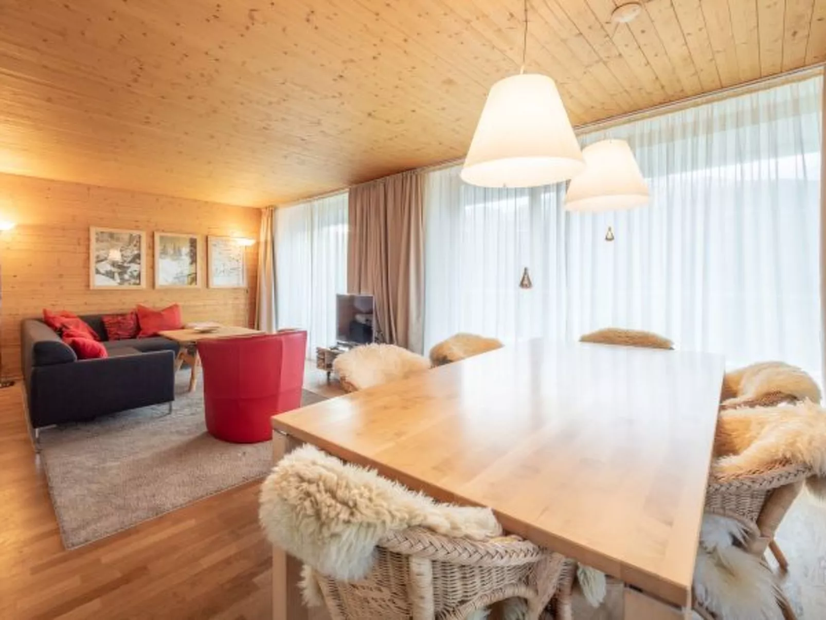 Panorama Salums - Binnen