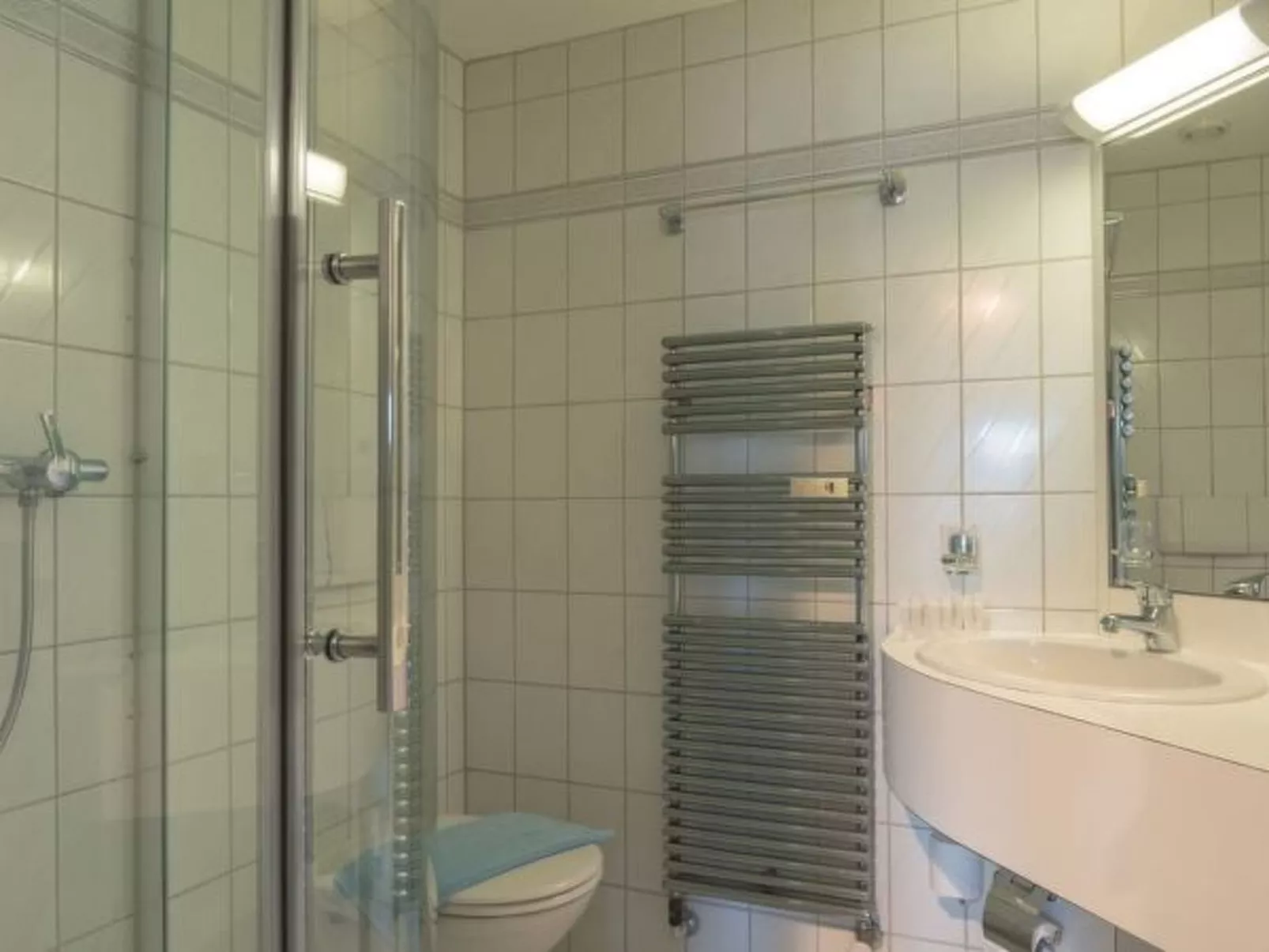 LU Saturn lll - Chapel Bridge HITrental Apartment - Binnen