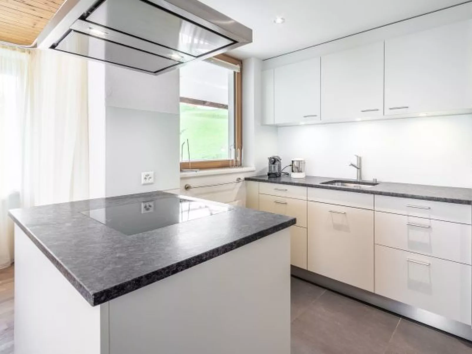 Panorama Salums - Binnen