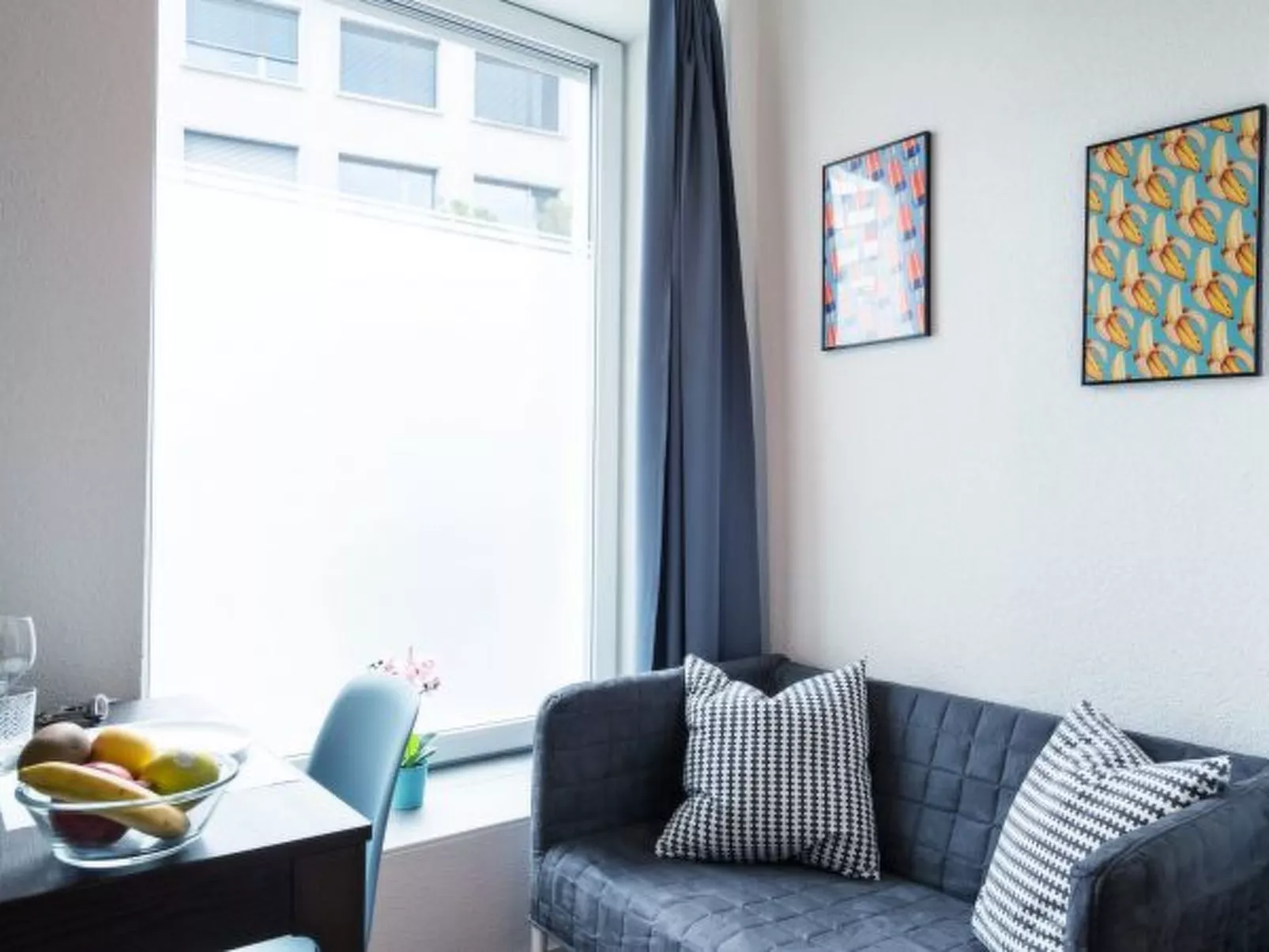 ZH Jaguar - Altstetten HITrental Apartment - Binnen