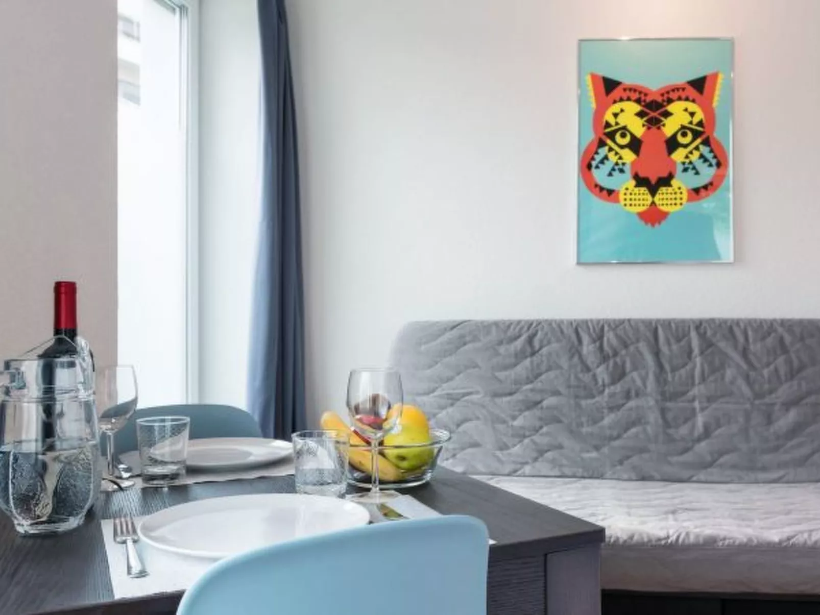 ZH Tiger - Altstetten HITrental Apartment - Binnen