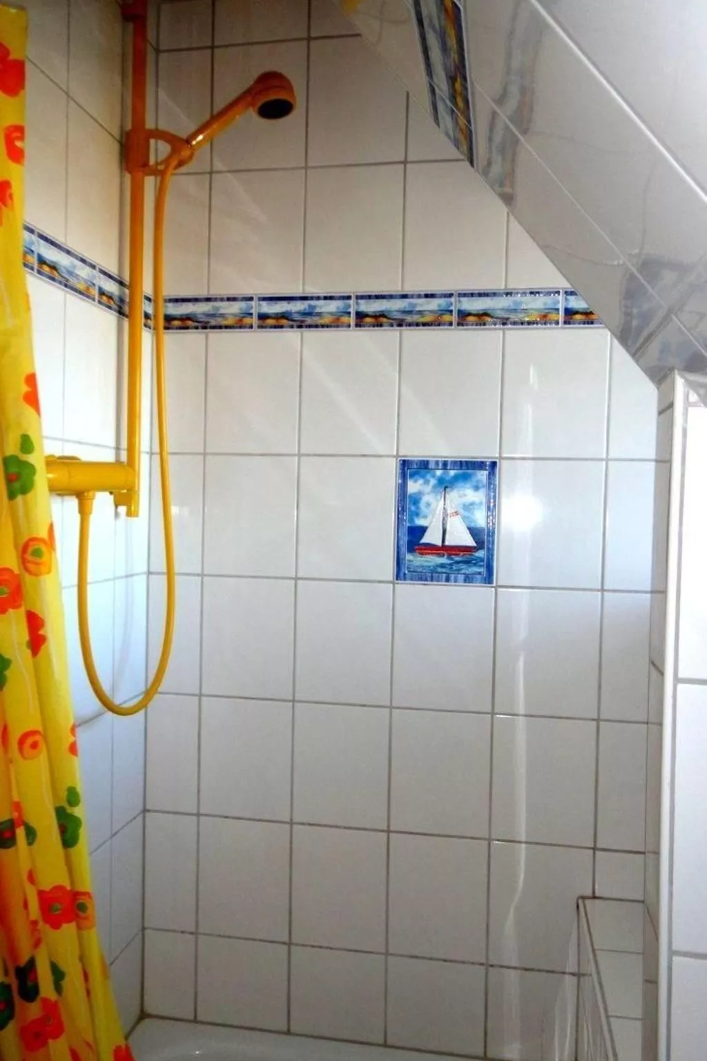 Wohnung in einem reetgedeckten Friesenhaus aus dem Jahr 1860 - Binnen