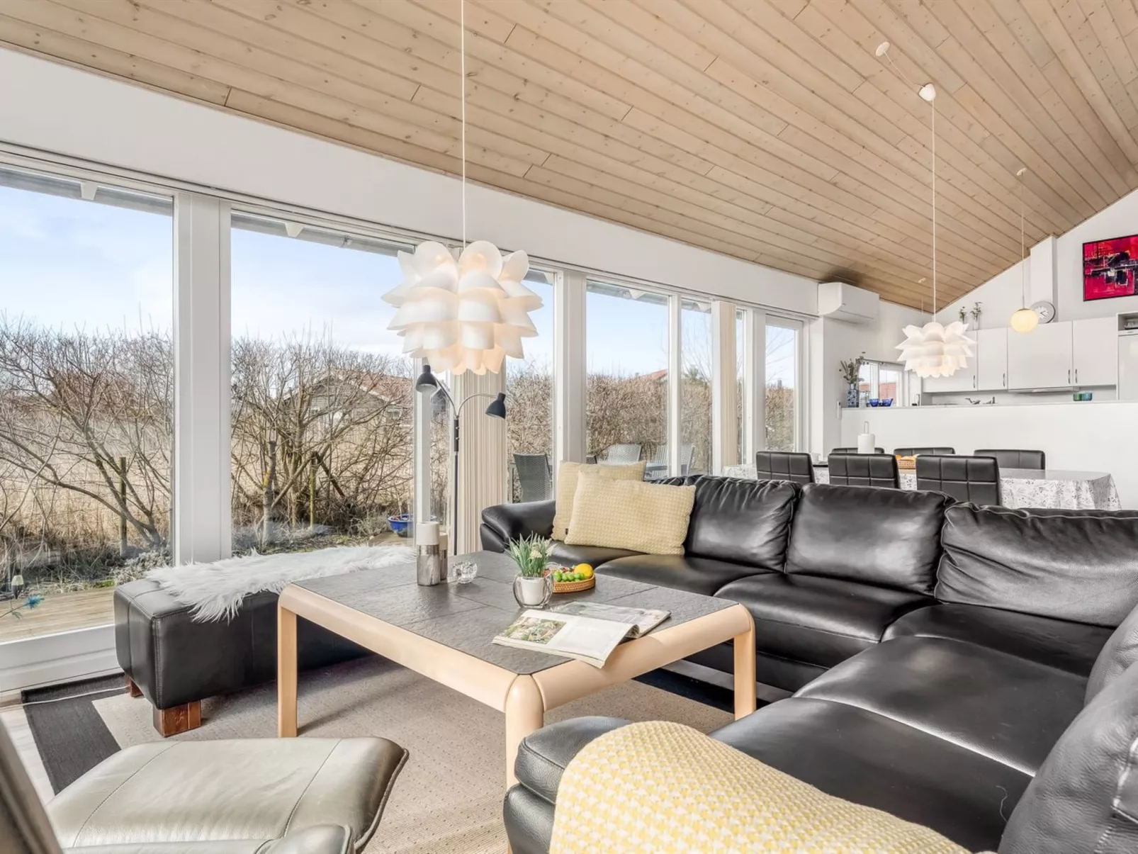 "Safina" - 1km from the sea - Binnen