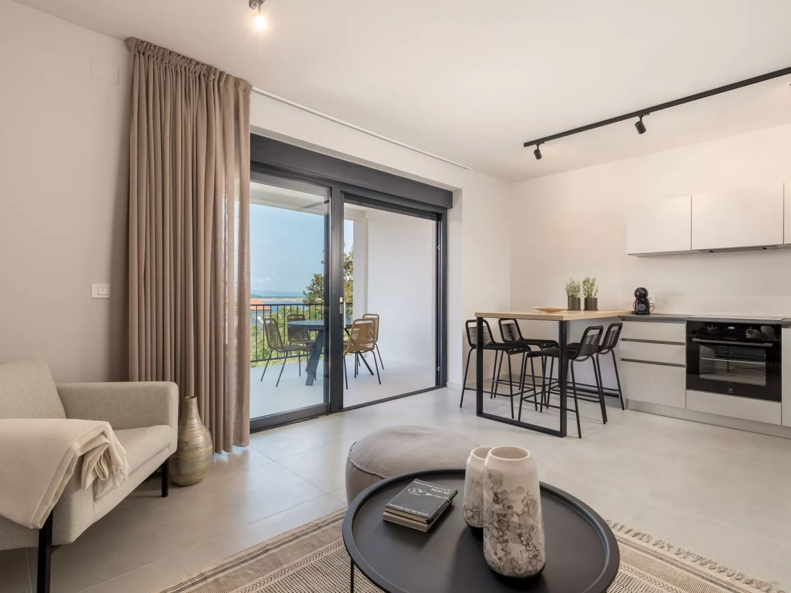 "Sunrise" mit Pool - Image-tags.info